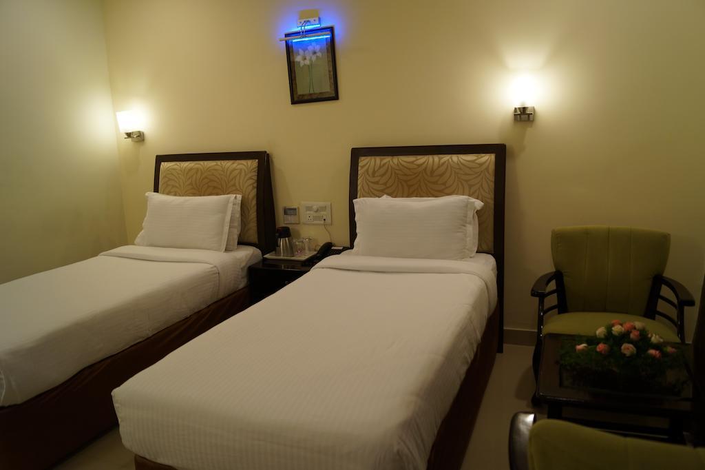 Hotel Budhil Park Visakhapatnam Zimmer foto